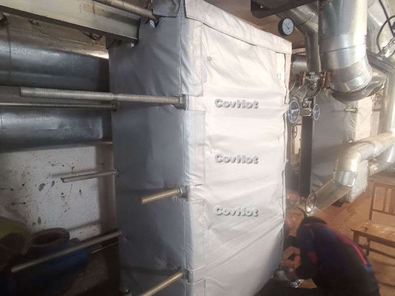 板式<a href=http://www.hztom.com/e/tags/?tagname=%E6%8D%A2%E7%83%AD%E5%99%A8%E4%BF%9D%E6%B8%A9 target=_blank class=infotextkey>換熱器保溫</a>,<a href=http://www.hztom.com/e/tags/?tagname=%E5%8F%AF%E6%8B%86%E5%8D%B8%E4%BF%9D%E6%B8%A9%E5%A5%97 target=_blank class=infotextkey>可拆卸<a href=http://www.hztom.com/e/tags/?tagname=%E4%BF%9D%E6%B8%A9%E5%A5%97 target=_blank class=infotextkey>保溫套</a></a>